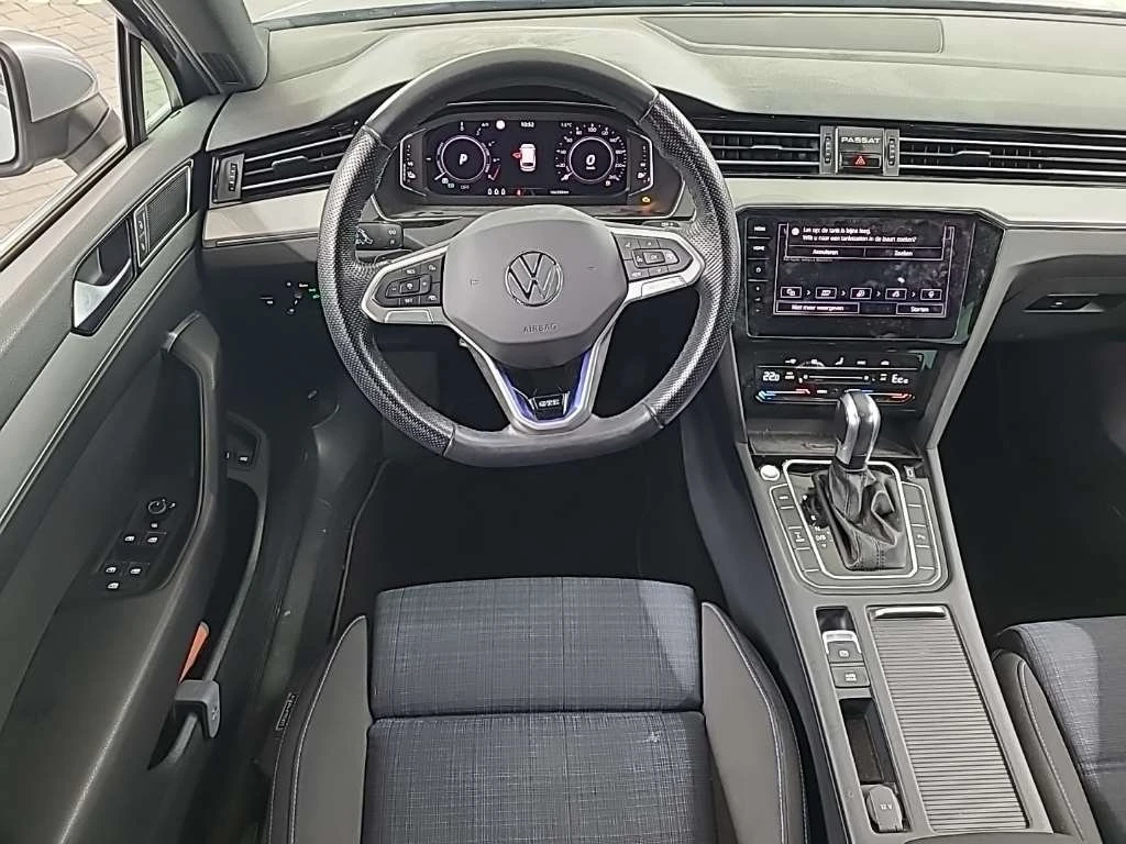 VW Passat Variant GTE 1.4 TSI Business, снимка 5 - Автомобили и джипове - 54146849