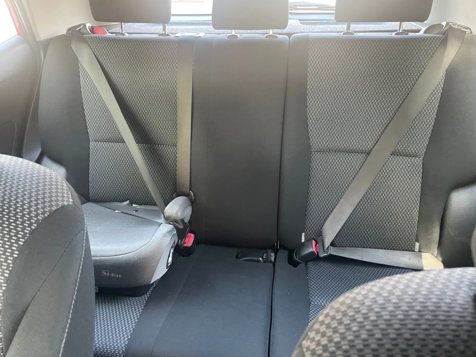 Toyota Auris, снимка 8 - Автомобили и джипове - 54350165