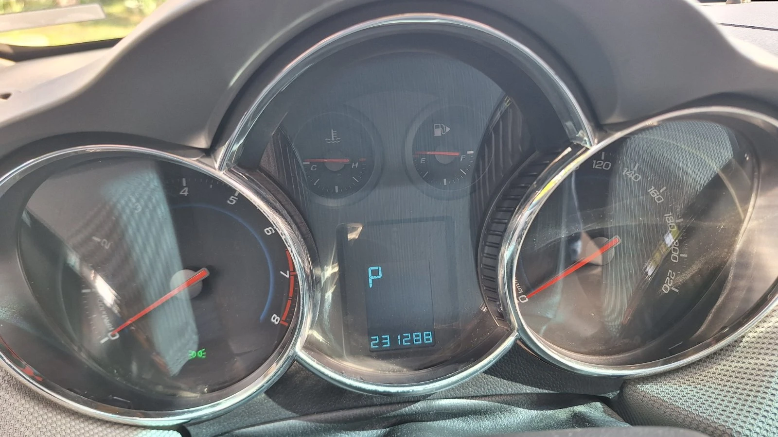Chevrolet Cruze LT, снимка 10 - Автомобили и джипове - 54762072
