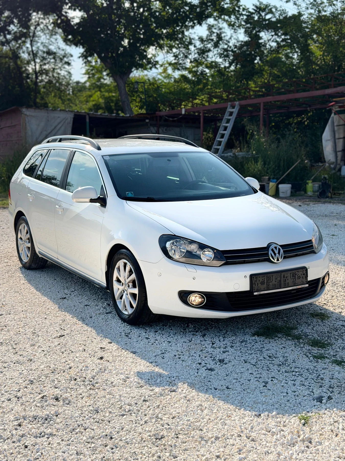 VW Golf 1.6 TDI 105 / NAVI, снимка 3 - Автомобили и джипове - 55364031