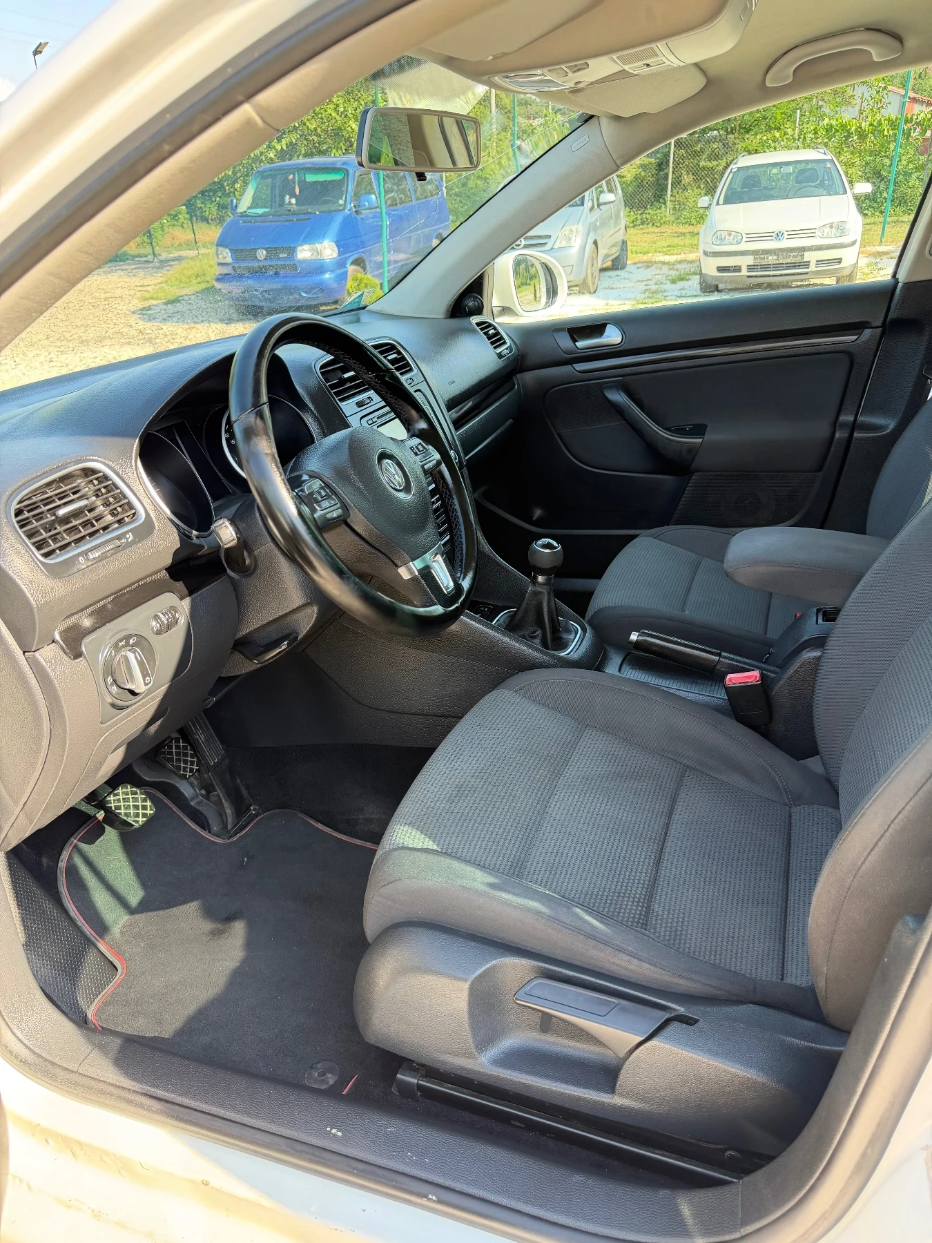 VW Golf 1.6 TDI 105 / NAVI, снимка 8 - Автомобили и джипове - 55364031