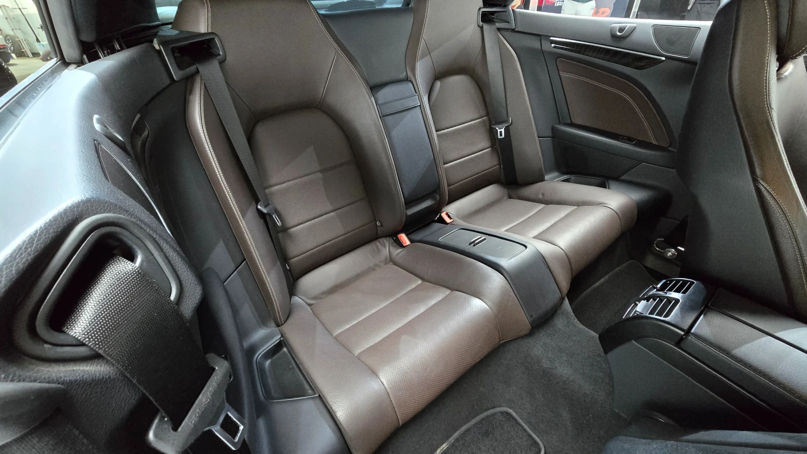 Mercedes-Benz E 400 AMG lineПодгрев/Обдух/ПАМЕТ, снимка 7 - Автомобили и джипове - 55383486