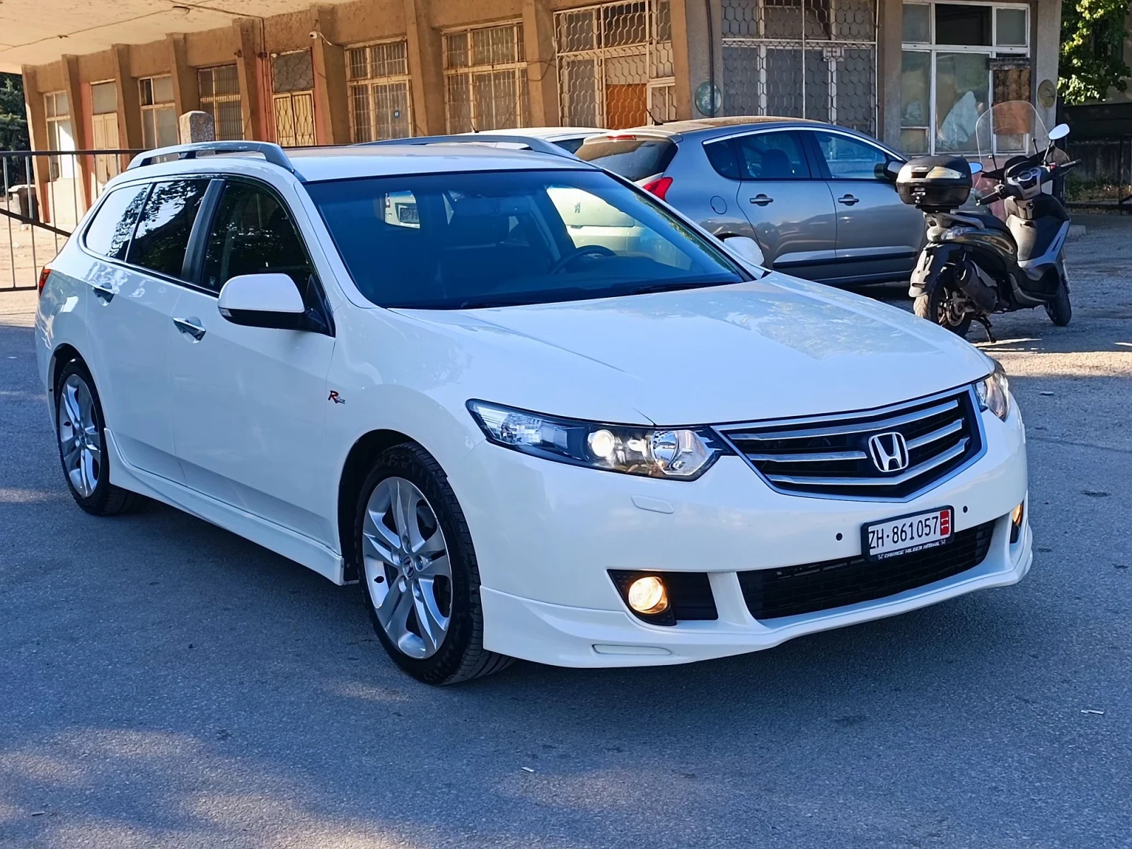 Honda Accord 2.4i-201кс-ШВЕЙЦАРИЯ-РЪЧКА-6ск-FACELIFT-TypeS, снимка 2 - Автомобили и джипове - 55694151