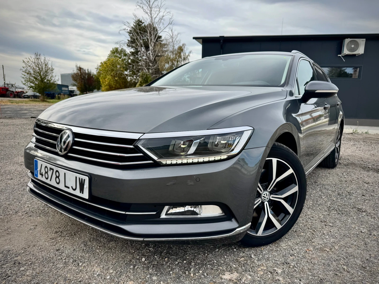 VW Passat 2.0tdi HIGHLINE - DIGITAL - DSG