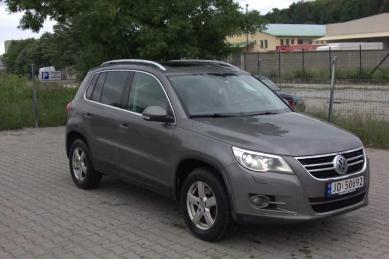 VW Tiguan, снимка 3 - Автомобили и джипове - 48159227