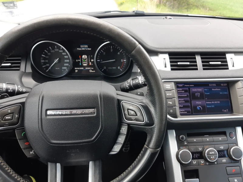 Land Rover Evoque 2.2d  4x4, снимка 17 - Автомобили и джипове - 52348394