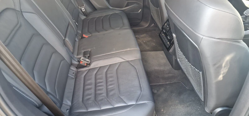 VW Touareg  3.0TDI, снимка 10 - Автомобили и джипове - 51847275