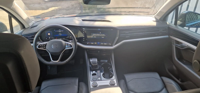 VW Touareg  3.0TDI, снимка 12 - Автомобили и джипове - 51847275
