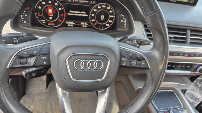 Audi Q7, снимка 7 - Автомобили и джипове - 52773095
