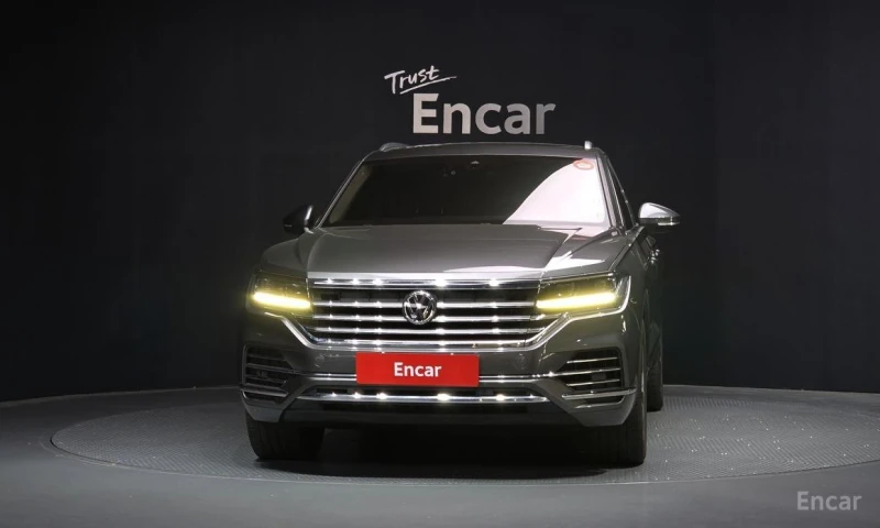 VW Touareg, снимка 3 - Автомобили и джипове - 53375356
