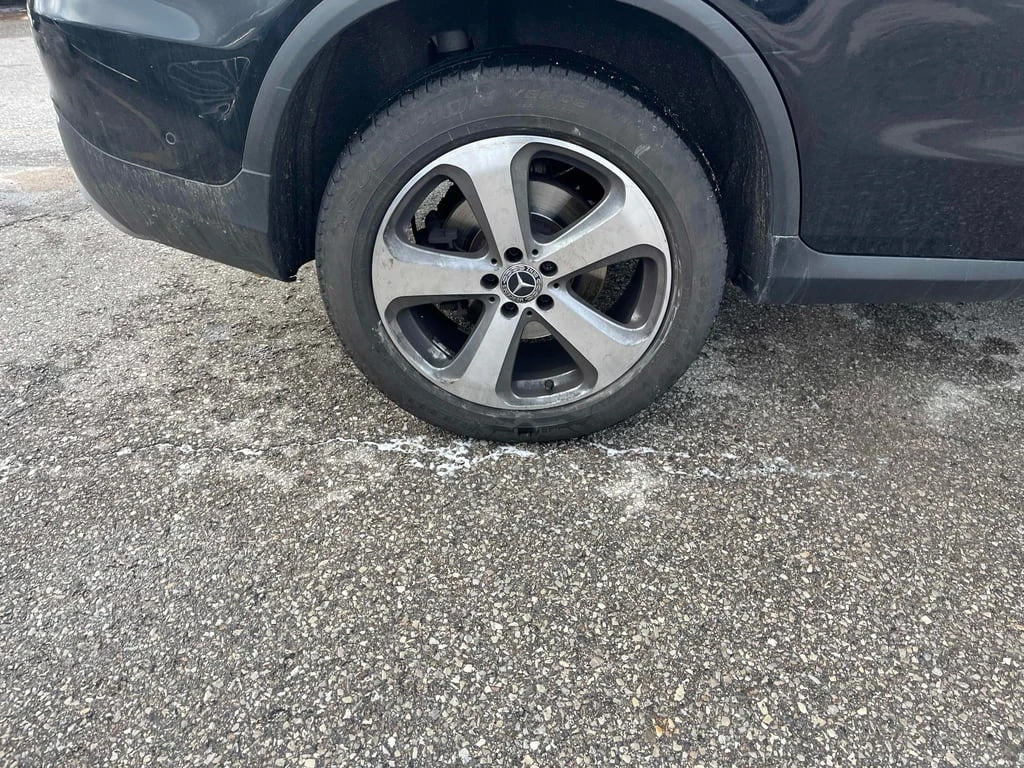 Mercedes-Benz GLC 300 4MATIC 2022 * CARFAX * БЕЗ ПЪРВОНАЧАЛНА ВНОСКА - изображение 6