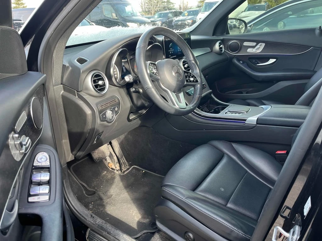 Mercedes-Benz GLC 300 4MATIC 2022 * CARFAX * БЕЗ ПЪРВОНАЧАЛНА ВНОСКА - изображение 7