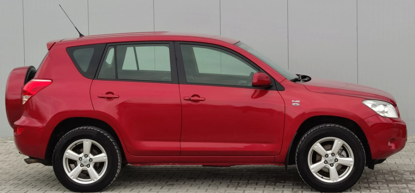 Toyota Rav4 2.2D4D* 136к.с* KEYLESS GO*  - изображение 2