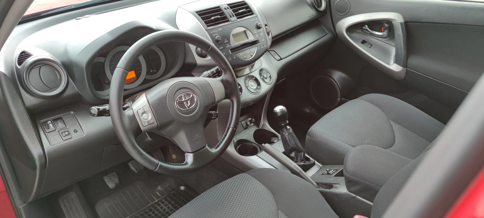 Toyota Rav4 2.2D4D* 136к.с* KEYLESS GO*  - изображение 10