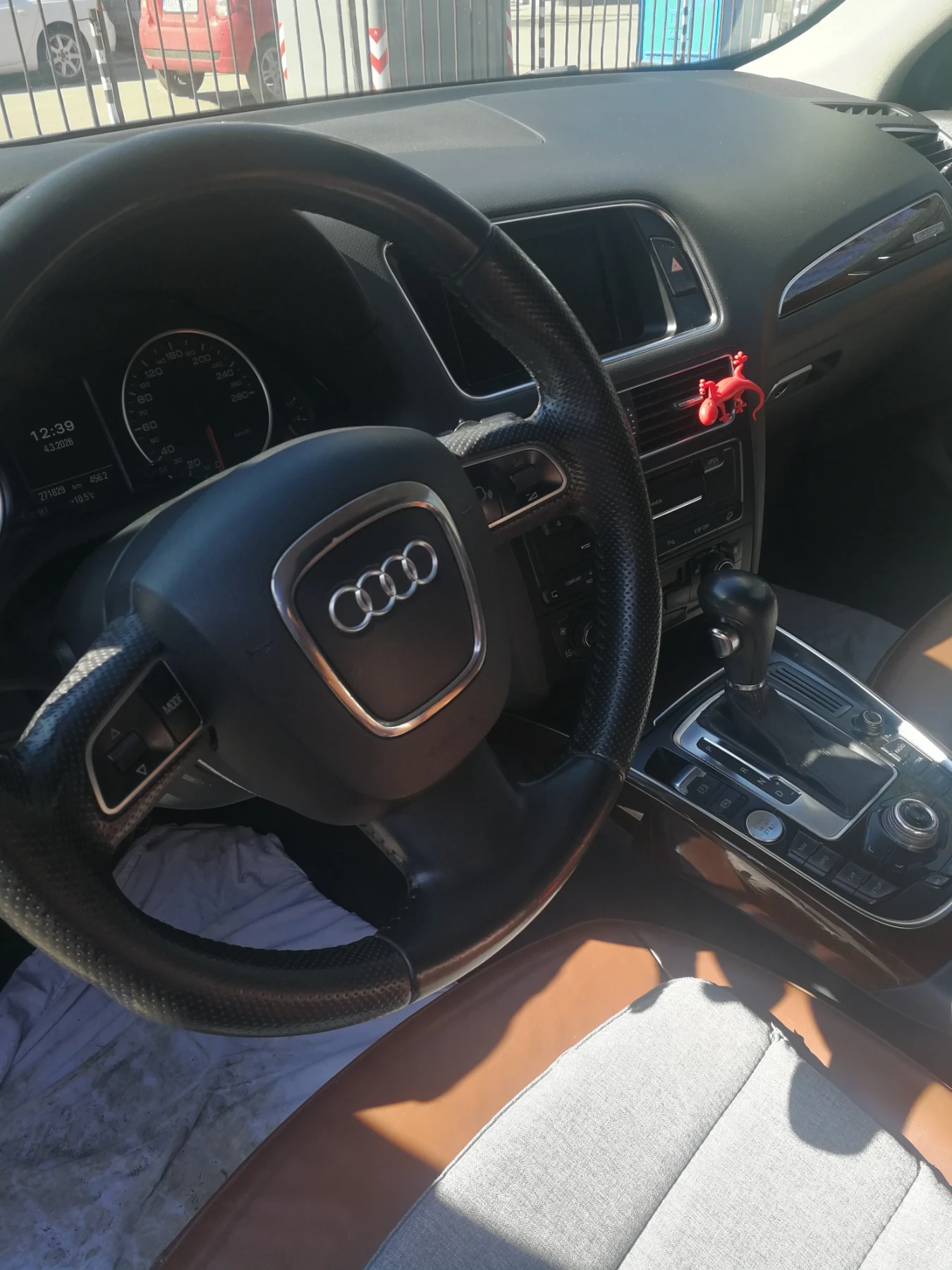 Audi Q5, снимка 4 - Автомобили и джипове - 53685919