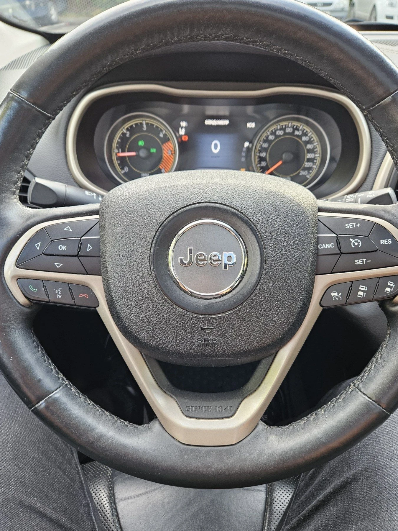 Jeep Cherokee 2.2 Mjt /4х4/, снимка 14 - Автомобили и джипове - 53777603