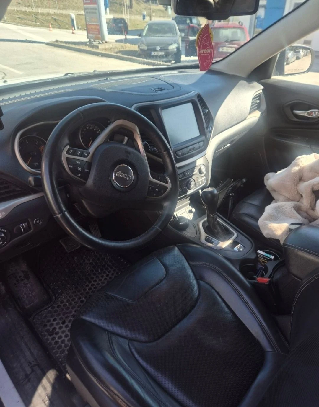 Jeep Cherokee 2.2 Mjt /4х4/, снимка 3 - Автомобили и джипове - 53777603