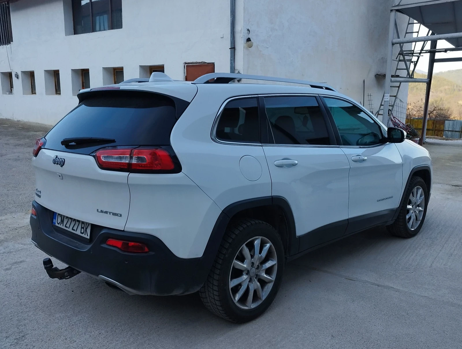 Jeep Cherokee 2.2 Mjt /4х4/, снимка 3 - Автомобили и джипове - 53777603