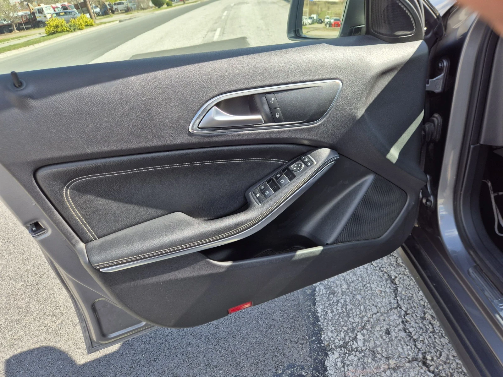 Mercedes-Benz GLA 200 GLA200 FULL OPTION , снимка 12 - Автомобили и джипове - 54081294