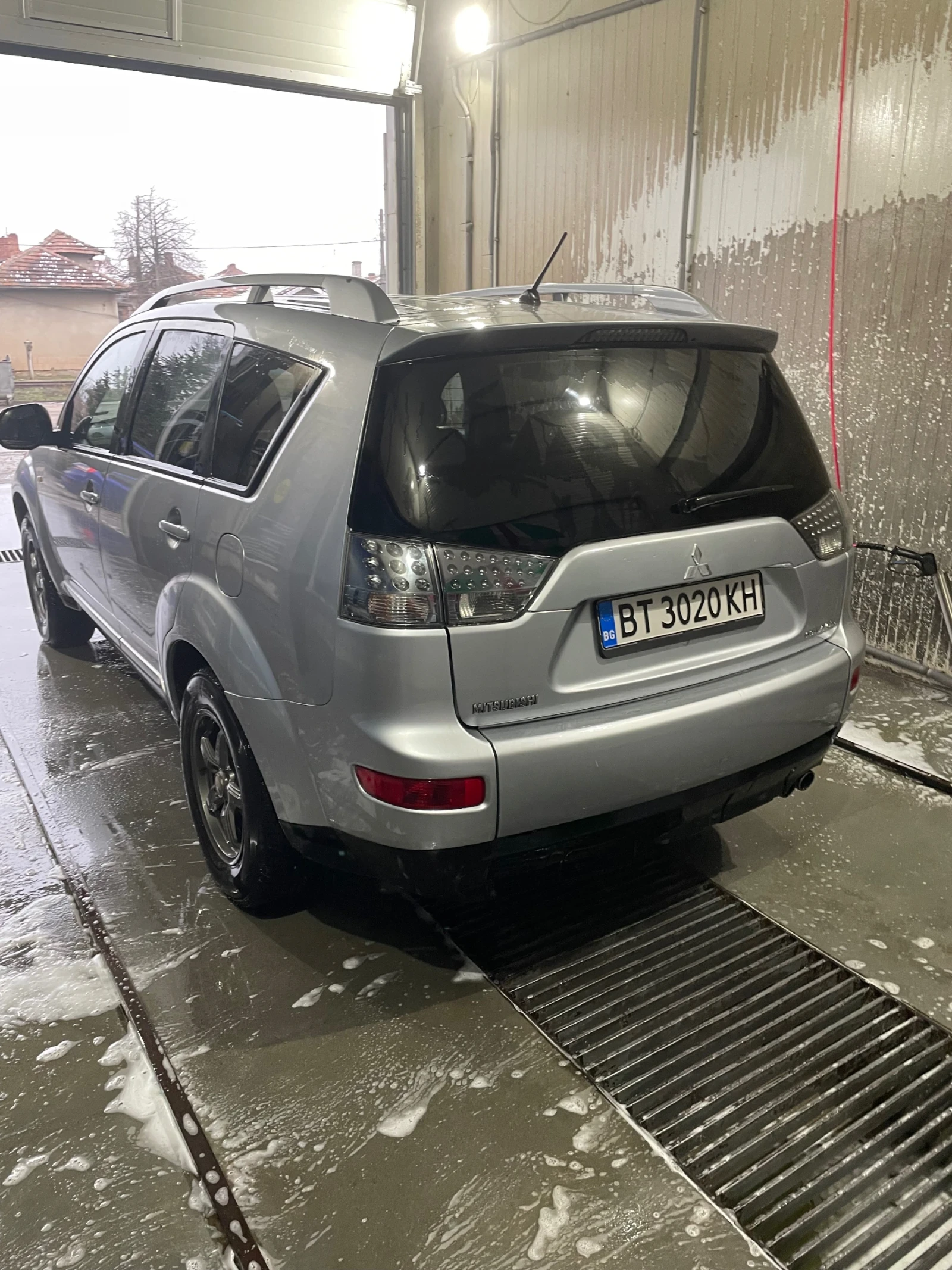 Mitsubishi Outlander, снимка 11 - Автомобили и джипове - 54682563