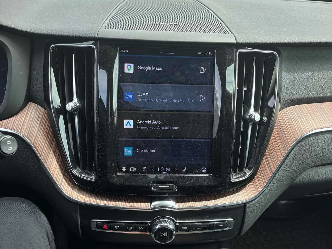 Volvo XC60 Momentum | CARFAX | БЕЗ ПЪРВОНАЧАЛНА ВНОСКА, снимка 9 - Автомобили и джипове - 55081830