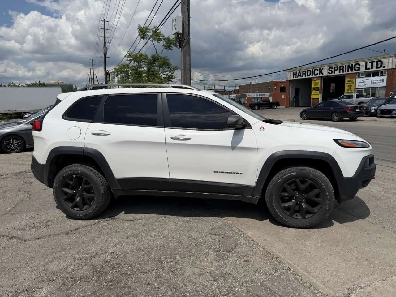Jeep Cherokee * Trailhawk Leather Plus * CARFAX * ЦЕНА ДО БГ, снимка 3 - Автомобили и джипове - 55245630