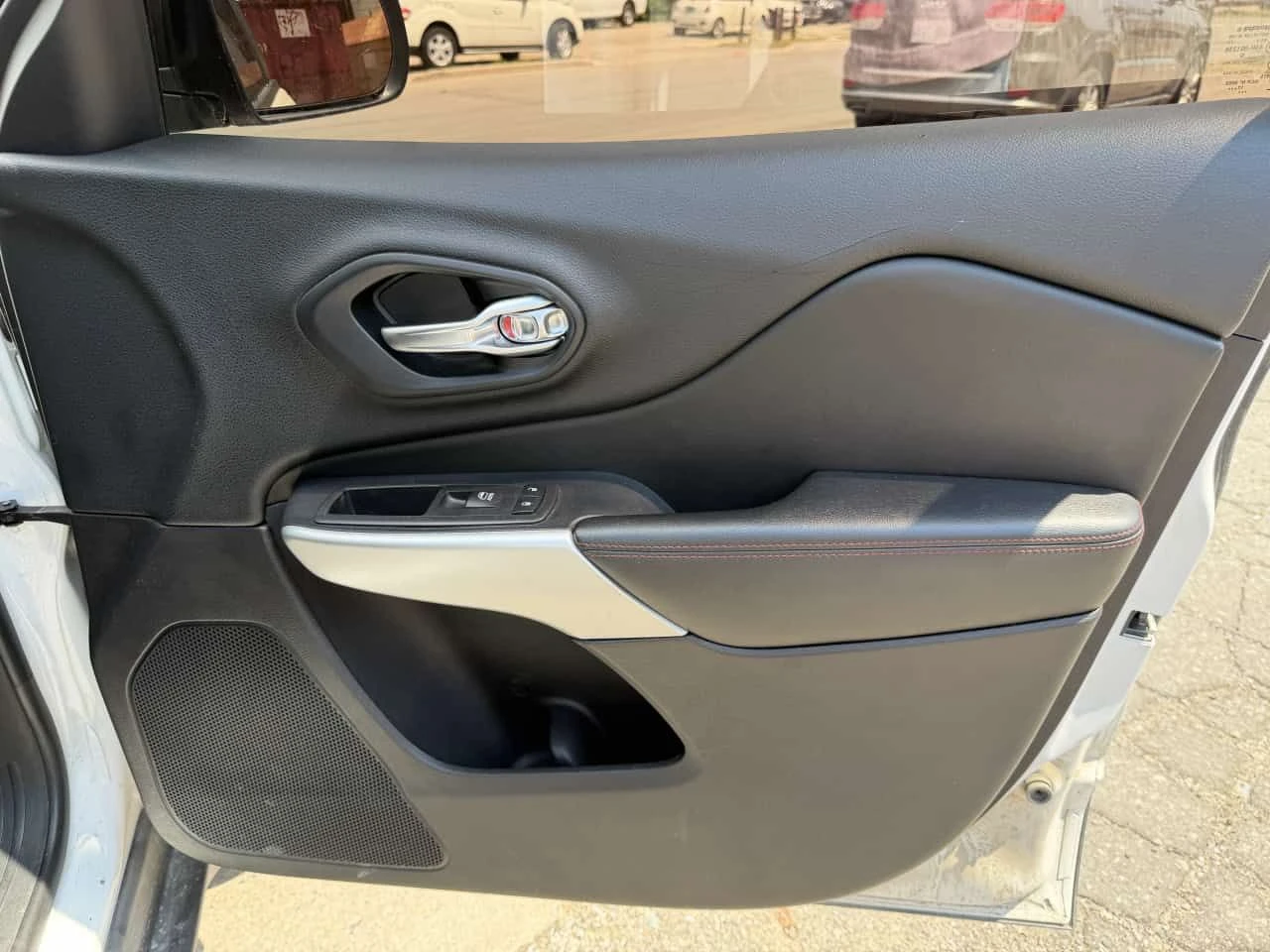 Jeep Cherokee * Trailhawk Leather Plus * CARFAX * ЦЕНА ДО БГ, снимка 14 - Автомобили и джипове - 55245630