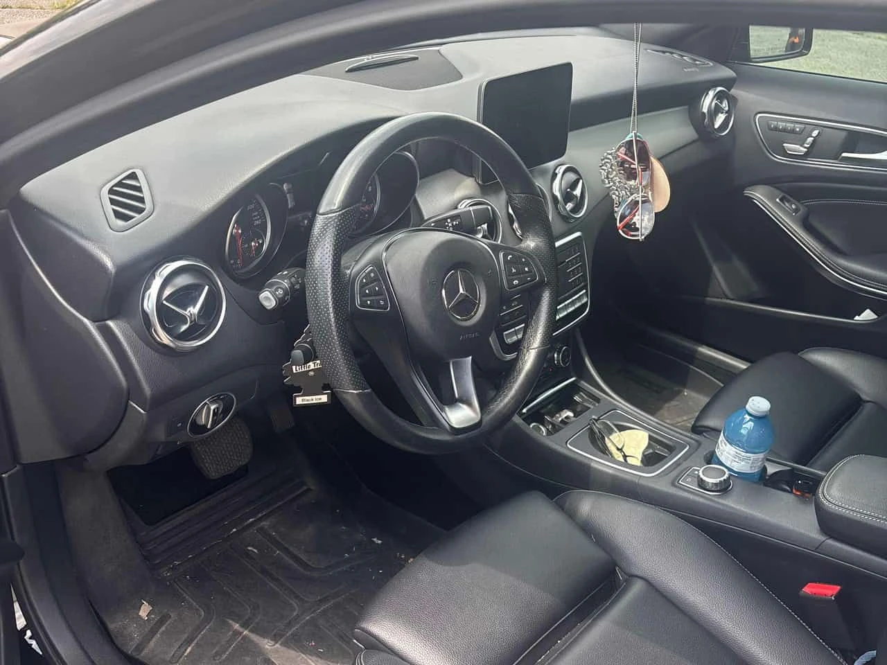 Mercedes-Benz GLA 250 * АВТОКРЕДИТ * ГЛАВНО ПРЕДСТАВИТЕЛСТВО, снимка 7 - Автомобили и джипове - 55625109