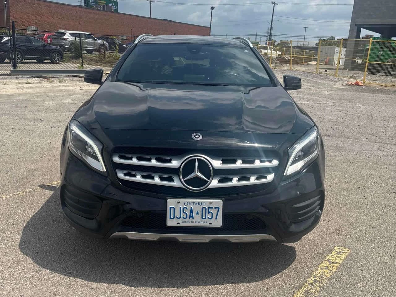 Mercedes-Benz GLA 250 * АВТОКРЕДИТ * ГЛАВНО ПРЕДСТАВИТЕЛСТВО, снимка 2 - Автомобили и джипове - 55625109