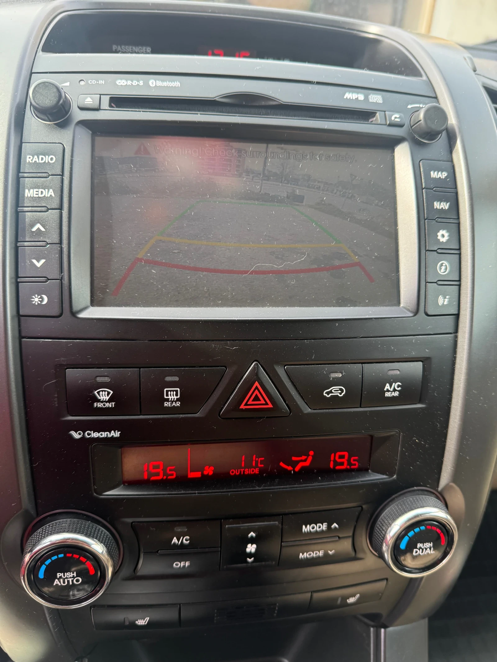 Kia Sorento, снимка 11 - Автомобили и джипове - 56524756