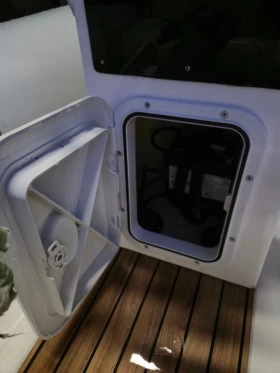 Надуваема лодка Valiant D380, снимка 11