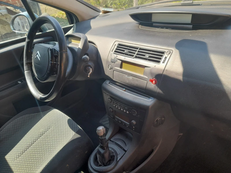 Citroen C4 1.6, снимка 5 - Автомобили и джипове - 47364563