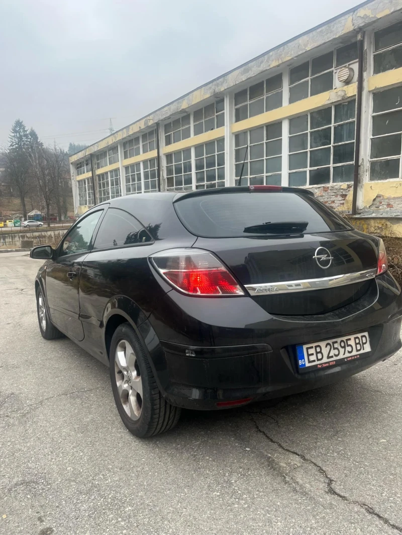 Opel Astra 1.9 CDTI GTC 120k, снимка 2 - Автомобили и джипове - 48156516