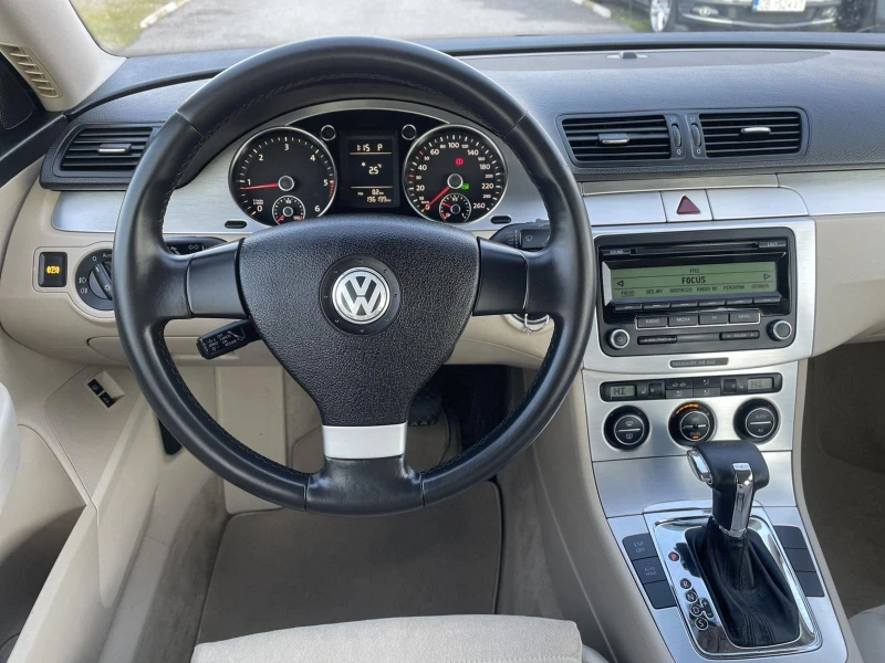 VW Passat 2.0 TDI, снимка 11 - Автомобили и джипове - 48418418