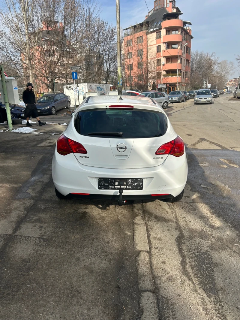 Opel Astra 1.4i Gaz, снимка 5 - Автомобили и джипове - 48835362