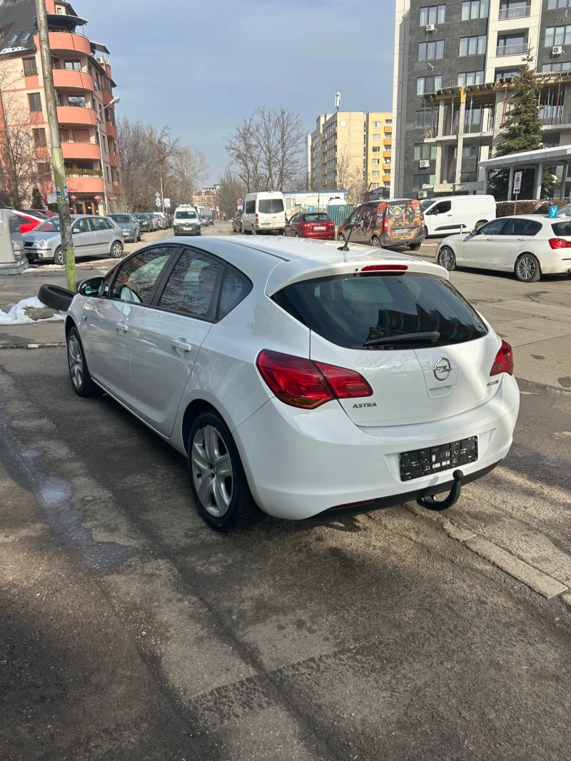 Opel Astra 1.4i Gaz, снимка 7 - Автомобили и джипове - 48835362