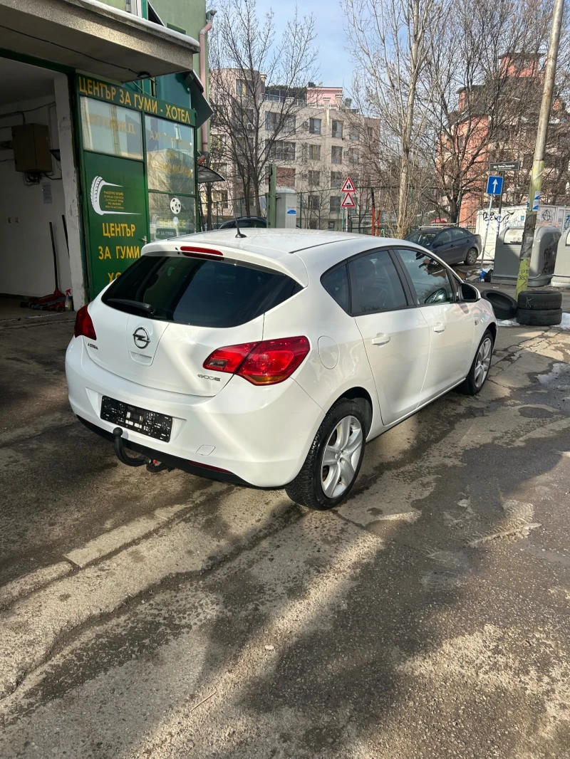 Opel Astra 1.4i Gaz, снимка 6 - Автомобили и джипове - 48835362