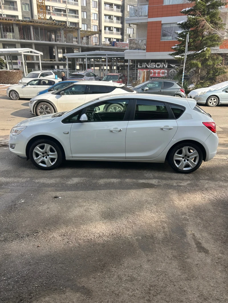 Opel Astra 1.4i Gaz, снимка 8 - Автомобили и джипове - 48835362