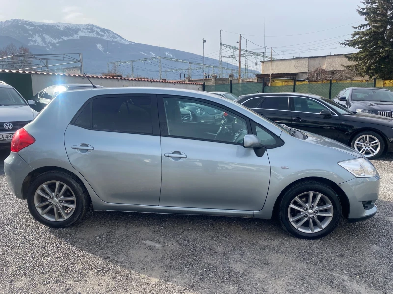 Toyota Auris 1.6 vvti 126ks, снимка 4 - Автомобили и джипове - 48887831