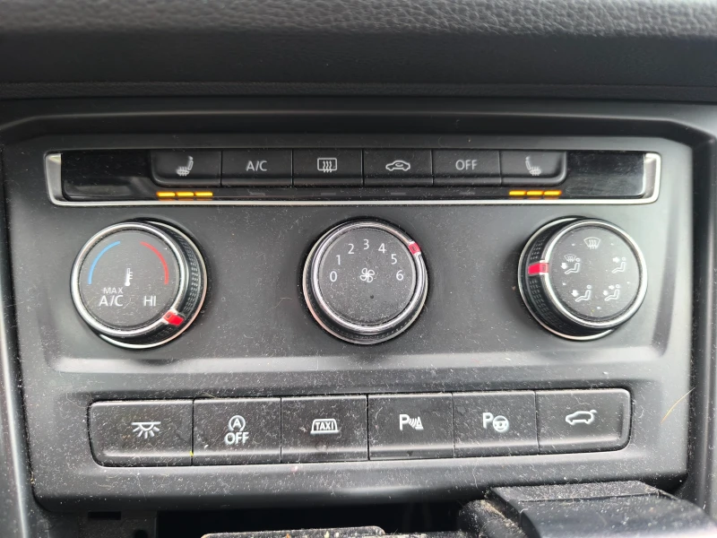 VW Touran 2.0tdi ПРОМО, снимка 9 - Автомобили и джипове - 53076308