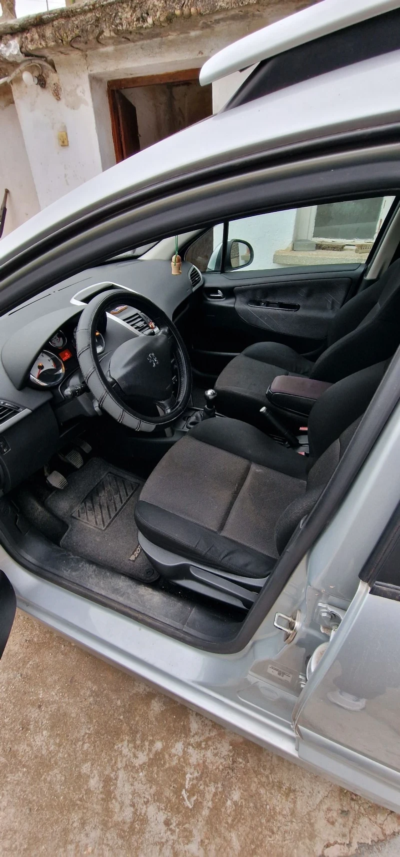 Peugeot 207, снимка 6 - Автомобили и джипове - 50911717