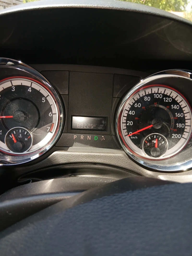 Dodge Caravan 3.6 ГАЗ/БЕНЗИН, снимка 10 - Автомобили и джипове - 52421297