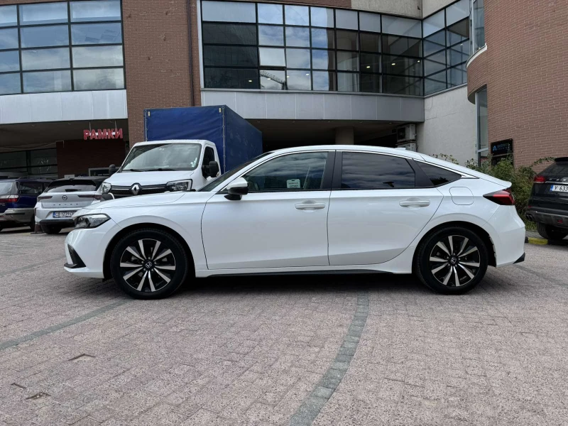 Honda Civic 2.0 i-MMD Elegance, снимка 8 - Автомобили и джипове - 51847830