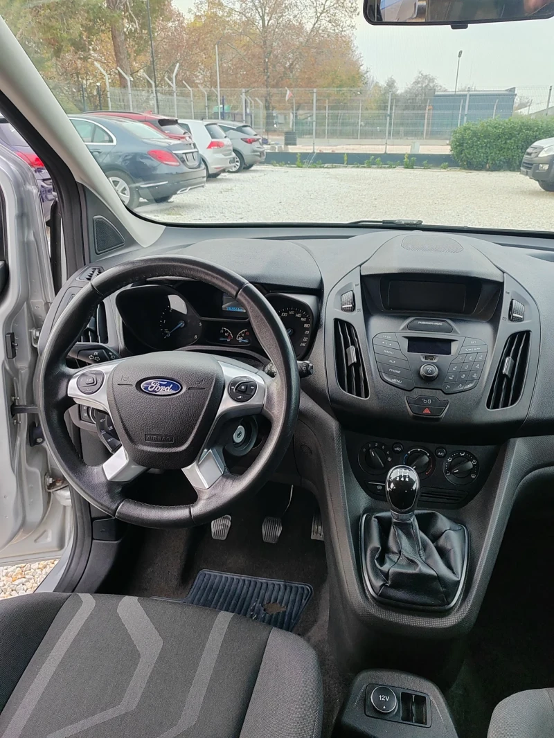 Ford Tourneo Connect 1.5, 101к.с. ТОП, снимка 10 - Автомобили и джипове - 52448166
