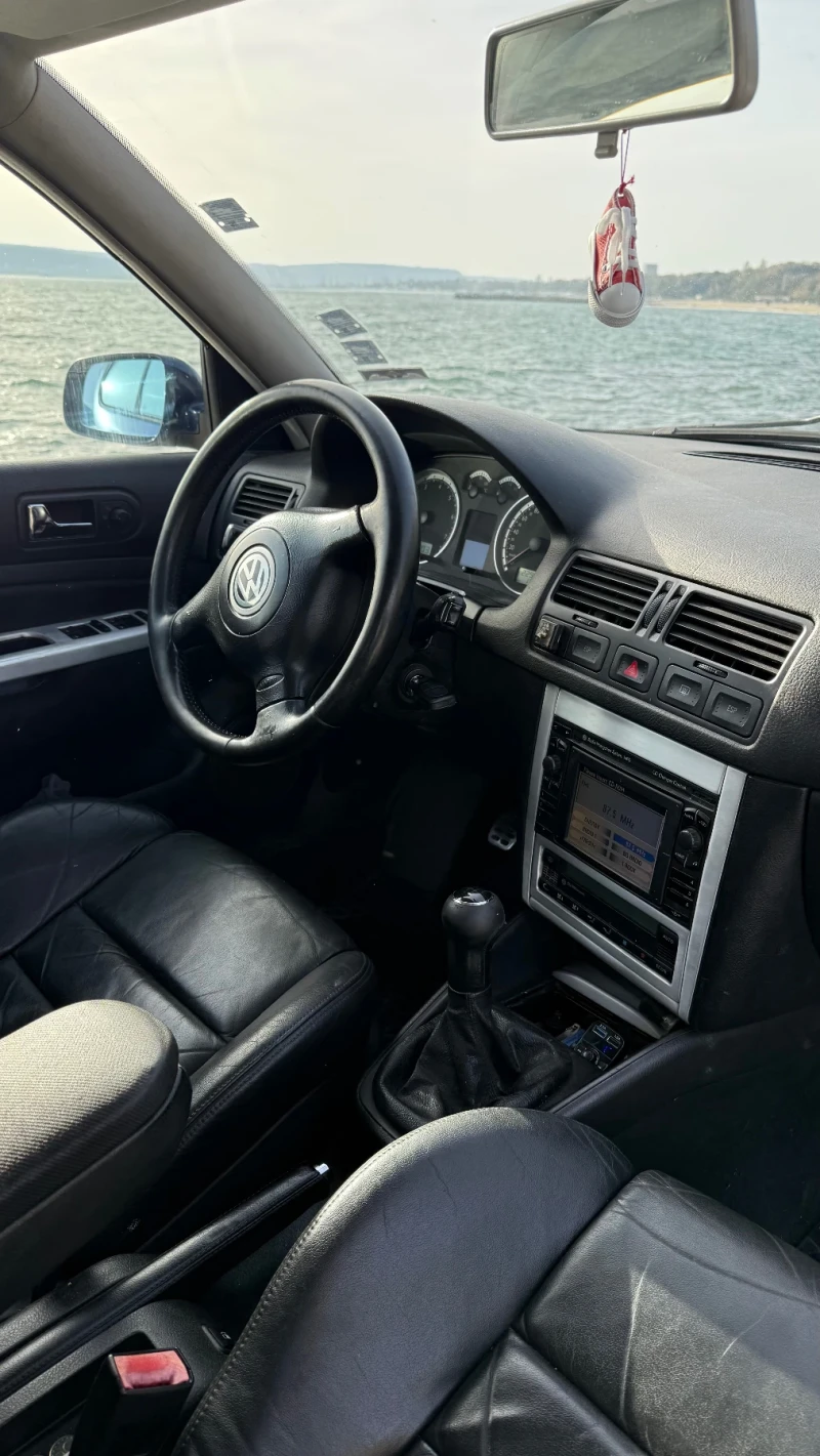 VW Golf 2.8 VR6, снимка 13 - Автомобили и джипове - 52665304