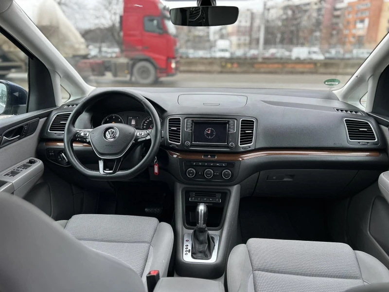 VW Sharan, снимка 10 - Автомобили и джипове - 53021332