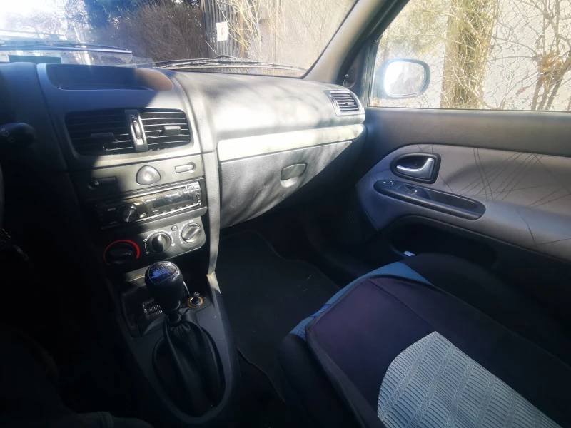 Renault Clio, снимка 4 - Автомобили и джипове - 53415705