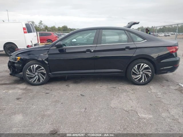 VW Jetta, снимка 12 - Автомобили и джипове - 48332792