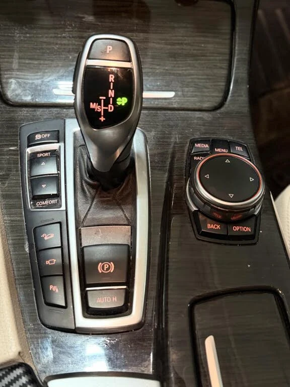 BMW 535 2016 BMW 5 Series 535i xDrive Sedan AWD, снимка 12 - Автомобили и джипове - 53179735