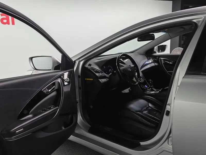 Hyundai Grandeur 2.4, снимка 10 - Автомобили и джипове - 54626067